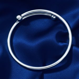 Vòng trẻ em có trái châu