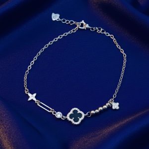 Lắc tay cỏ đen kiểu