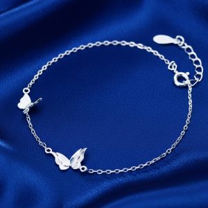 Lắc tay đôi bướm