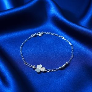 Lắc tay cỏ 3 lá