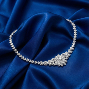 BST Xuân Ánh Bạc - Vòng cổ